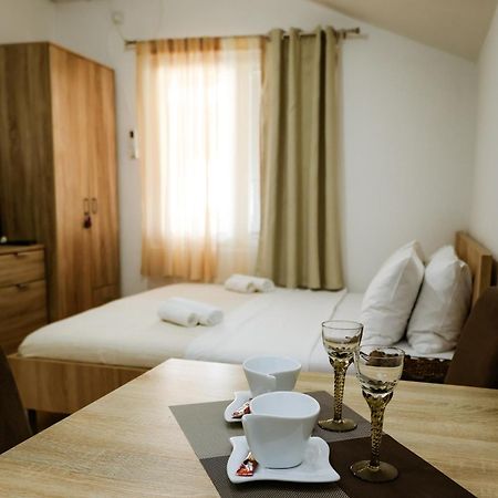 Apartments Djukic Тиват Екстер'єр фото