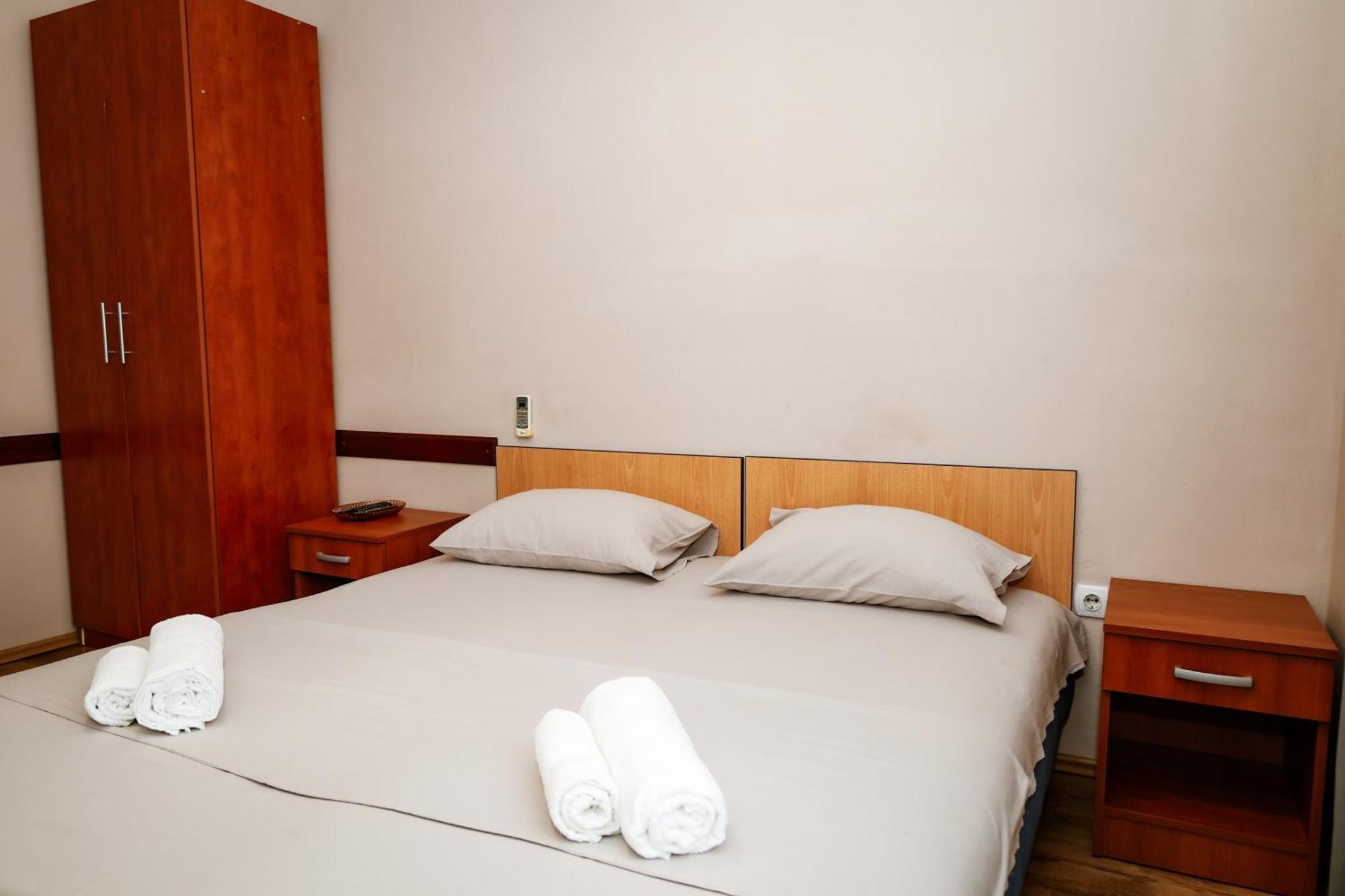 Apartments Djukic Тиват Екстер'єр фото