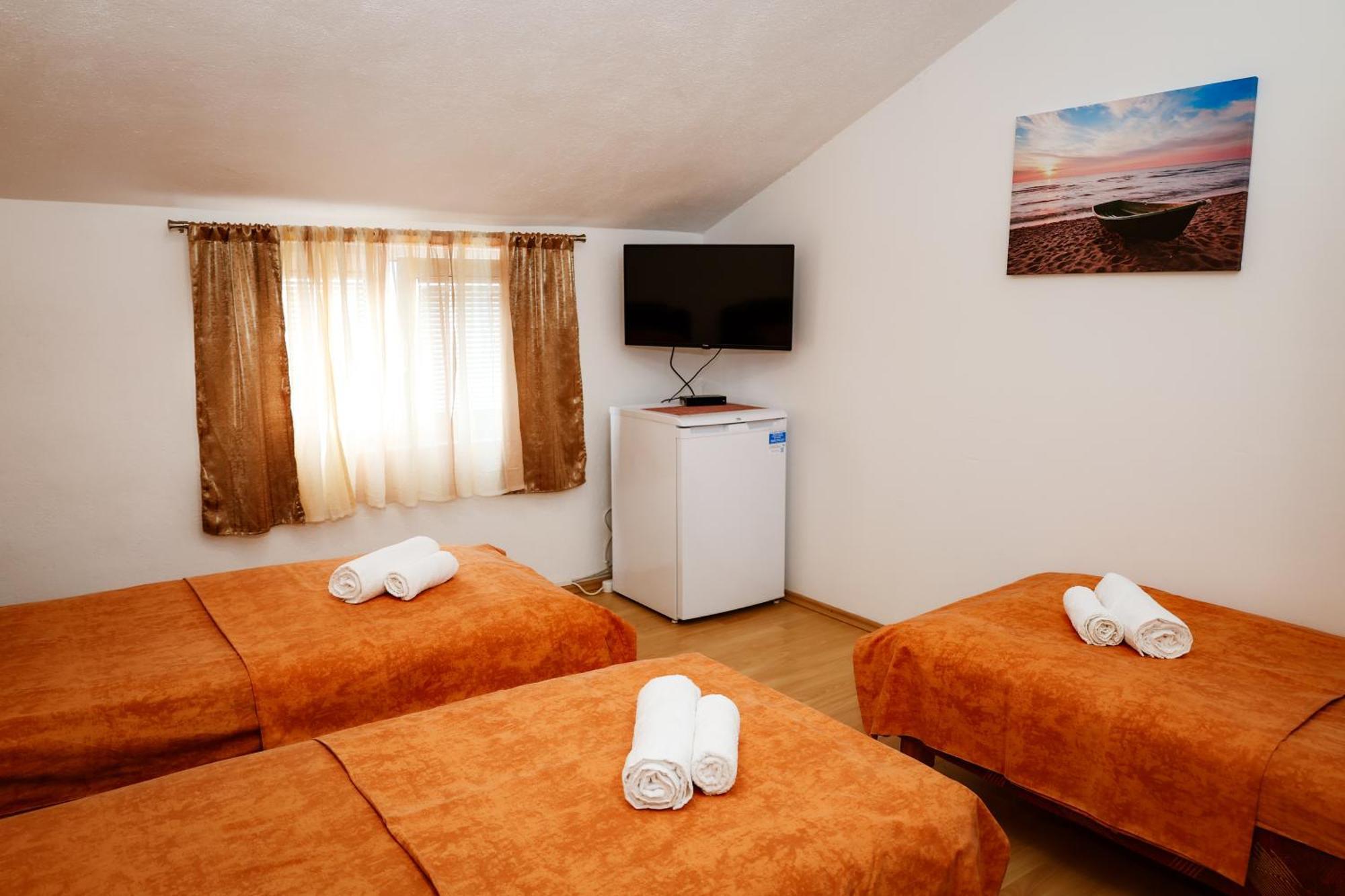 Apartments Djukic Тиват Екстер'єр фото