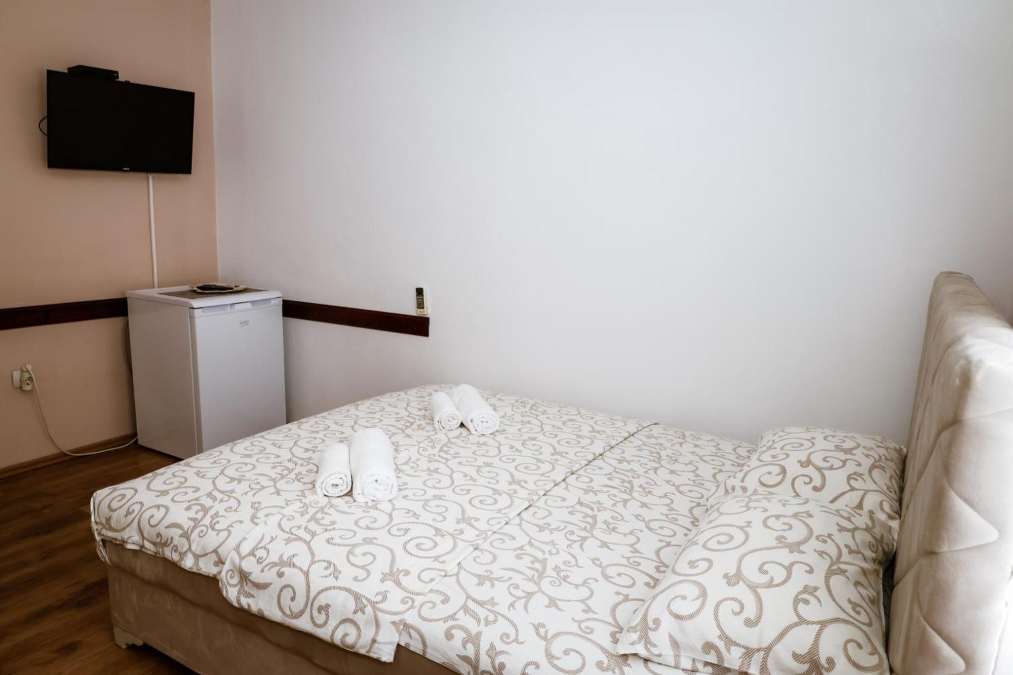 Apartments Djukic Тиват Екстер'єр фото