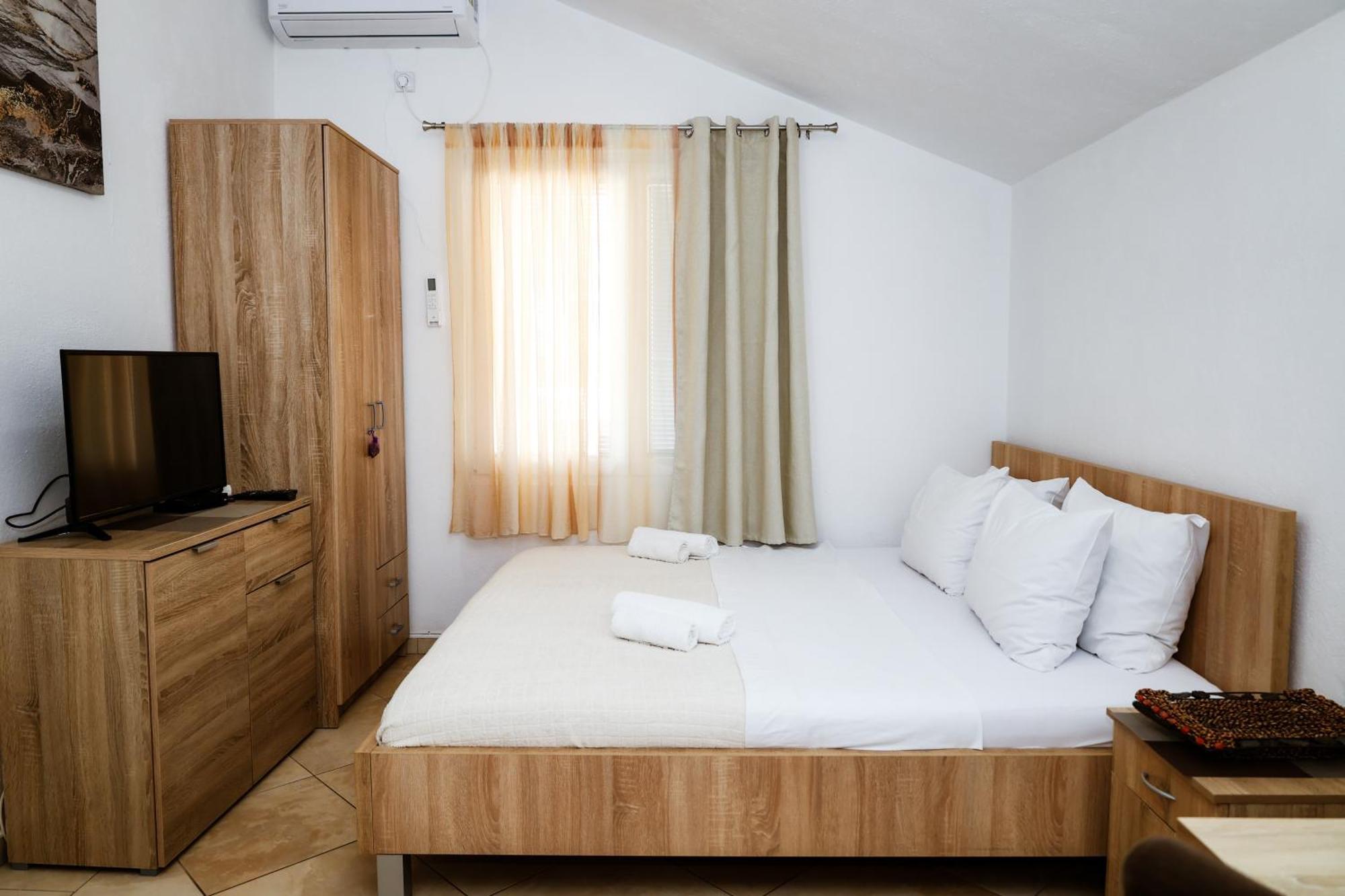 Apartments Djukic Тиват Екстер'єр фото